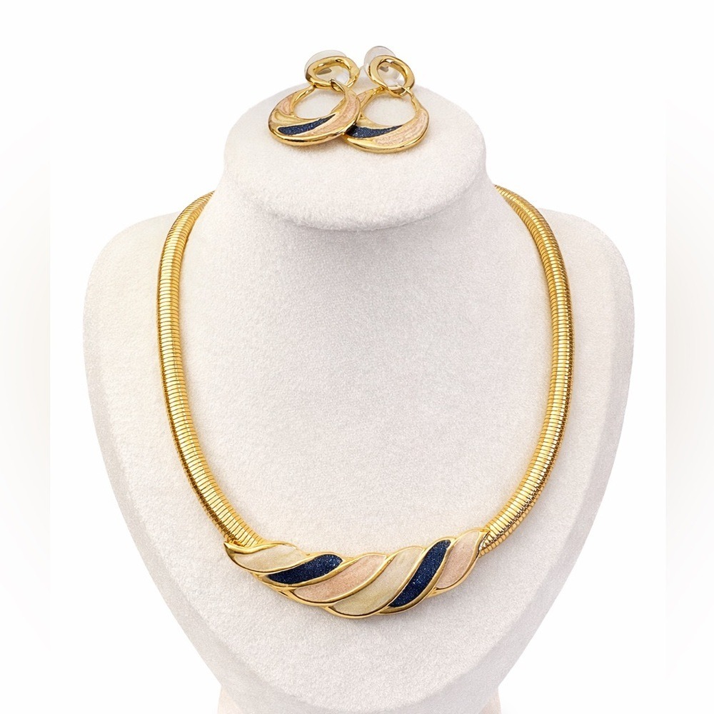 Vintage Pink & Navy Enameled Gold Tone Necklace‎ and Earring Set